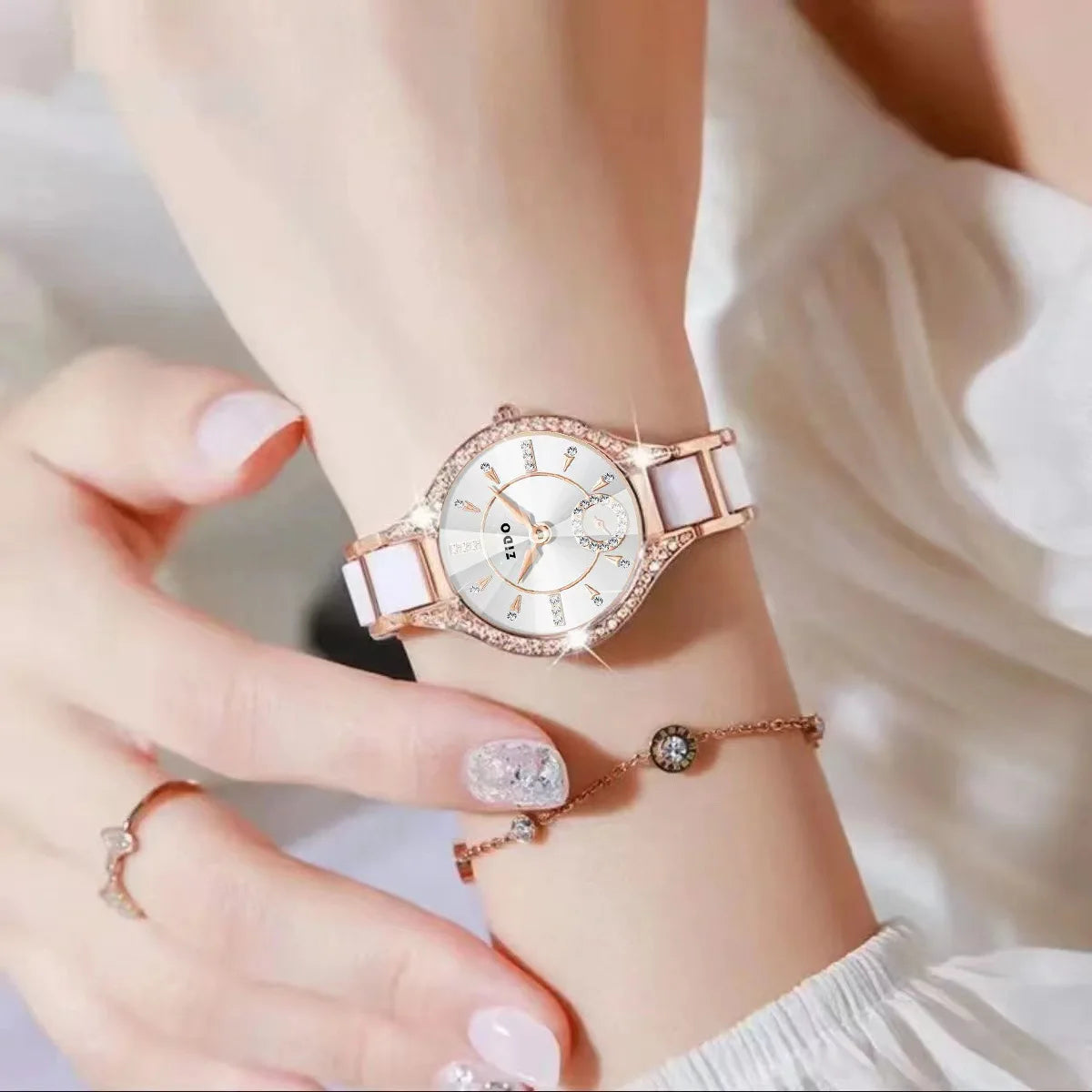 Women’s Luxury Retro Diamond-Infused Waterproof Steel Watch MALAYEL